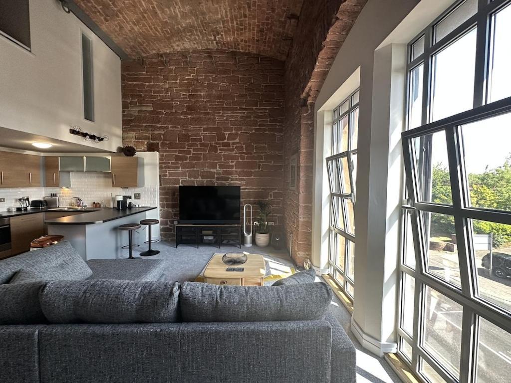 The Engine House At Dixons Chimney Near Carlisle Castle Unique Historic Apartment With 65 Inch Sky Glass And Private Parking Carlisle (Cumbria) Exterior foto